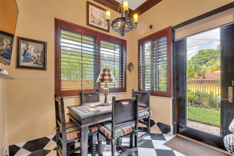 Casa en venta en Miami, Florida, 4 dormitorios, 347.08 m2 № 1863509 - foto 27