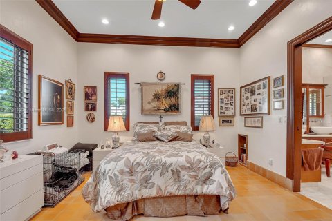 Casa en venta en Miami, Florida, 4 dormitorios, 347.08 m2 № 1863509 - foto 14