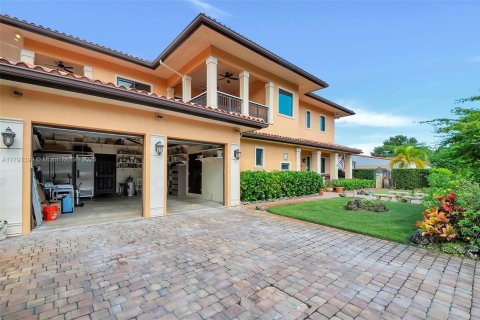 Casa en venta en Miami, Florida, 4 dormitorios, 347.08 m2 № 1863509 - foto 6