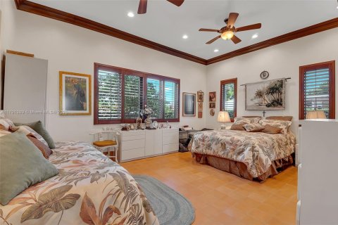 Casa en venta en Miami, Florida, 4 dormitorios, 347.08 m2 № 1863509 - foto 13