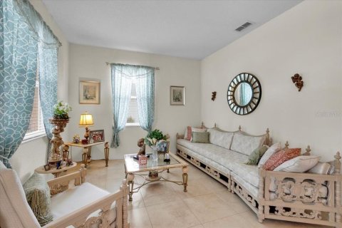 House in Lake Wales, Florida 3 bedrooms, 193.79 sq.m. № 1200202 - photo 7