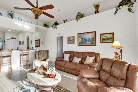 House in Lake Wales, Florida 3 bedrooms, 193.79 sq.m. № 1200202 - photo 15