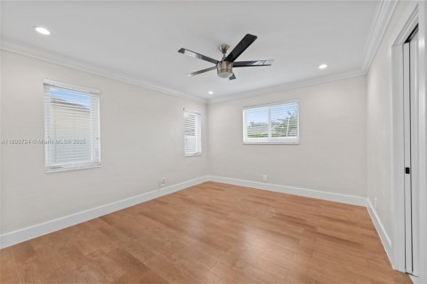 Villa ou maison à louer à Cutler Bay, Floride: 3 chambres, 150.87 m2 № 1949972 - photo 16