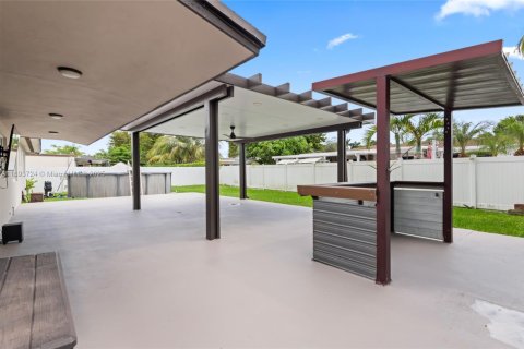 Villa ou maison à louer à Cutler Bay, Floride: 3 chambres, 150.87 m2 № 1949972 - photo 20