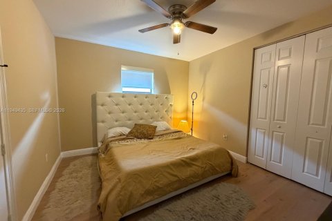 Villa ou maison à louer à Doral, Floride: 4 chambres, 290.6 m2 № 2052791 - photo 16