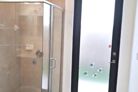 Villa ou maison à louer à Doral, Floride: 4 chambres, 290.6 m2 № 2052791 - photo 28