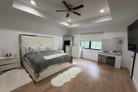 Villa ou maison à louer à Doral, Floride: 4 chambres, 290.6 m2 № 2052791 - photo 9