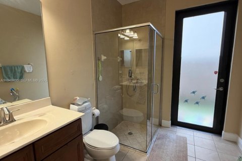 Villa ou maison à louer à Doral, Floride: 4 chambres, 290.6 m2 № 2052791 - photo 8