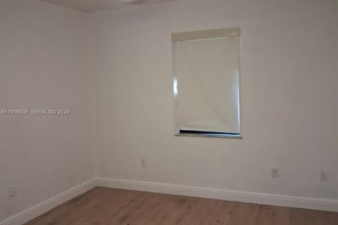 Villa ou maison à louer à Doral, Floride: 4 chambres, 290.6 m2 № 2052791 - photo 23