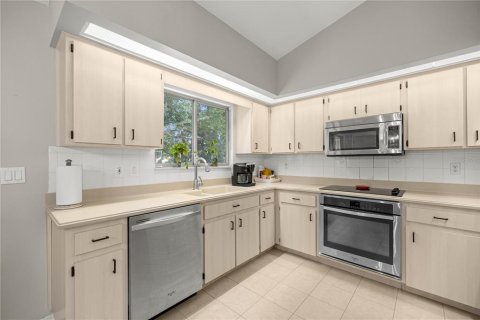 House in Summerfield, Florida 2 bedrooms, 123.37 sq.m. № 1777084 - photo 8