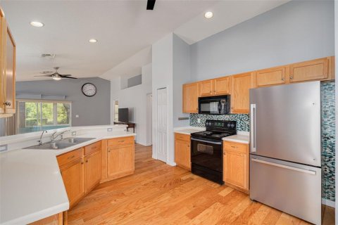 Casa en venta en Spring Hill, Florida, 2 dormitorios, 130.43 m2 № 1774855 - foto 10