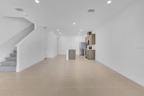 Townhouse in Orlando, Florida 3 bedrooms, 156.35 sq.m. № 2149949 - photo 5