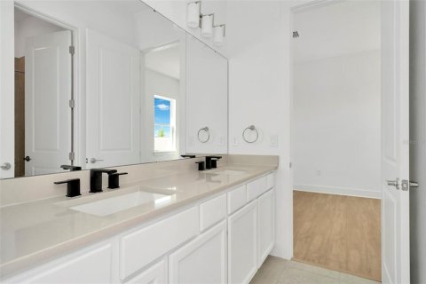 House in Parrish, Florida 4 bedrooms, 230.3 sq.m. № 1219478 - photo 10