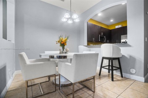 Villa ou maison à vendre à Miramar, Floride: 3 chambres, 151.24 m2 № 1948911 - photo 10