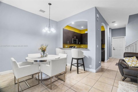 Villa ou maison à vendre à Miramar, Floride: 3 chambres, 151.24 m2 № 1948911 - photo 7