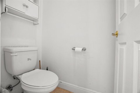 Villa ou maison à vendre à Miramar, Floride: 3 chambres, 151.24 m2 № 1948911 - photo 25