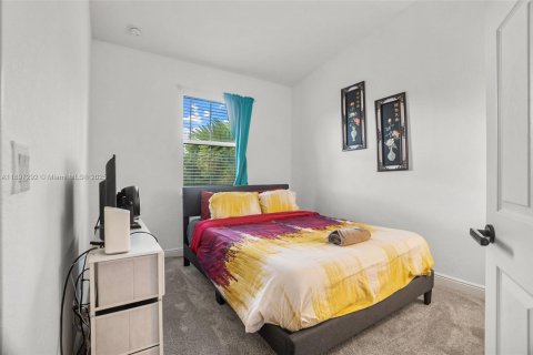Villa ou maison à vendre à Miramar, Floride: 3 chambres, 151.24 m2 № 1948911 - photo 16
