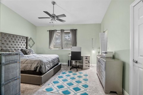 Villa ou maison à vendre à Miramar, Floride: 3 chambres, 151.24 m2 № 1948911 - photo 22