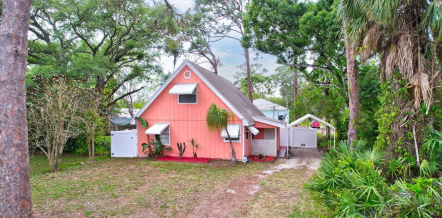 House in Vero Beach, Florida 2 bedrooms, 187.29 sq.m. № 1079366