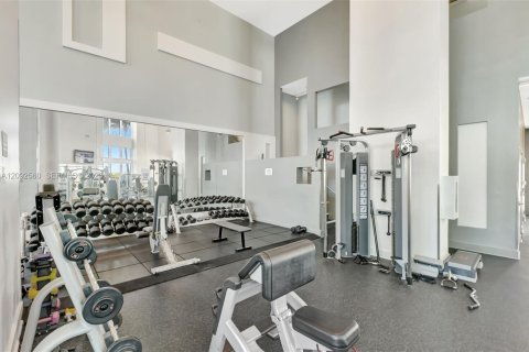 Condominio en venta en Miami, Florida, 1 dormitorio, 61.59 m2 № 2376934 - foto 24