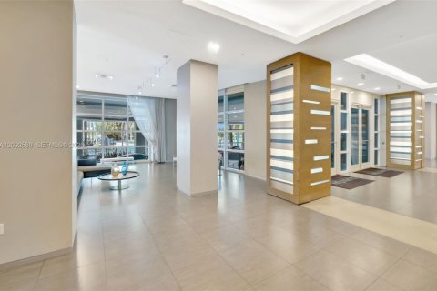 Condominio en venta en Miami, Florida, 1 dormitorio, 61.59 m2 № 2376934 - foto 30
