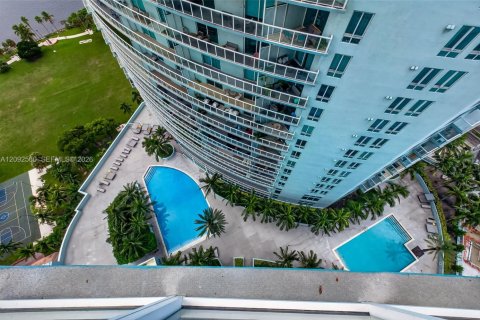 Condominio en venta en Miami, Florida, 1 dormitorio, 61.59 m2 № 2376934 - foto 27
