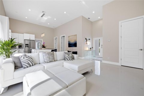 House in Ocean Ridge, Florida 3 bedrooms, 124.67 sq.m. № 2158287 - photo 17