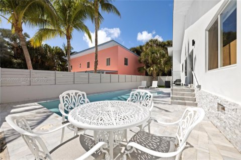 House in Ocean Ridge, Florida 3 bedrooms, 124.67 sq.m. № 2158287 - photo 23