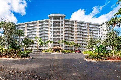 Снять в аренду кондоминиум в Помпано-Бич, Флорида 3 спальни, 150.5м2, № 1989853 - фото 29