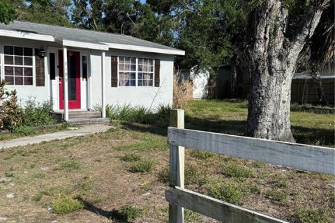 House in Sarasota, Florida 3 bedrooms, 88.44 sq.m. № 1745084 - photo 2