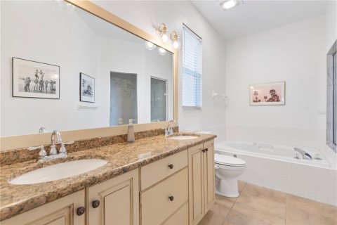 Villa ou maison à vendre à Tampa, Floride: 4 chambres, 202.25 m2 № 1825114 - photo 9