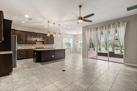 Casa en venta en Apopka, Florida, 5 dormitorios, 250 m2 № 1810602 - foto 5