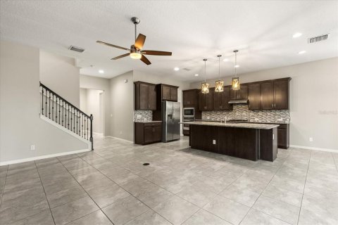 Casa en venta en Apopka, Florida, 5 dormitorios, 250 m2 № 1810602 - foto 3