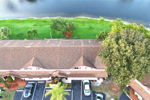 Touwnhouse à vendre à Sunrise, Floride: 3 chambres, 141.12 m2 № 2059654 - photo 3