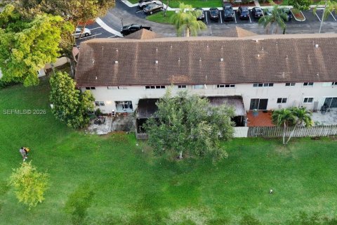 Touwnhouse à vendre à Sunrise, Floride: 3 chambres, 141.12 m2 № 2059654 - photo 12