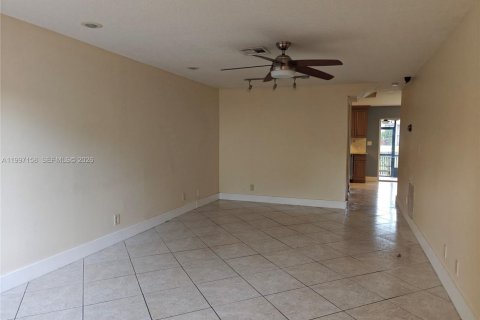 Touwnhouse à vendre à Sunrise, Floride: 3 chambres, 141.12 m2 № 2059654 - photo 8