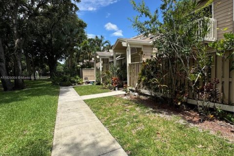 Купить таунхаус в Норт-Лодердейл, Флорида 3 спальни, 124.12м2, № 1952870 - фото 11