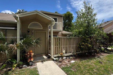 Купить таунхаус в Норт-Лодердейл, Флорида 3 спальни, 124.12м2, № 1952870 - фото 8