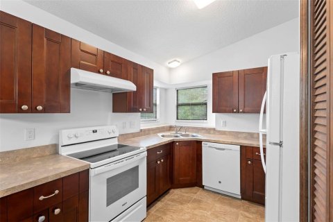 House in Deltona, Florida 3 bedrooms, 108.51 sq.m. № 1775489 - photo 8