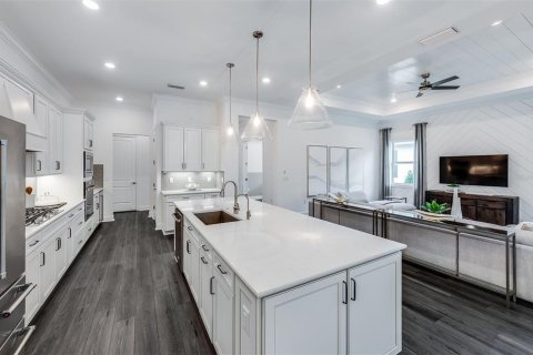 House in Nokomis, Florida 3 bedrooms, 268.67 sq.m. № 1666785 - photo 6
