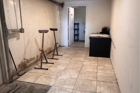 Снять в аренду коммерческую недвижимость в Лейкленд, Флорида 929.02м2, № 2104234 - фото 6