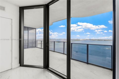 Купить кондоминиум в Майами, Флорида 2 спальни, 145.95м2, № 2046338 - фото 3