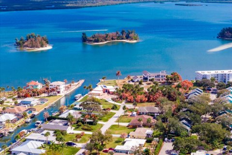 House in Sebastian, Florida 2 bedrooms, 128.02 sq.m. № 2181839 - photo 14
