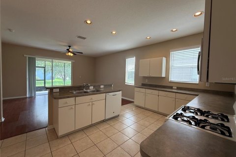 House in Fish Hawk, Florida 4 bedrooms, 177.26 sq.m. № 2272817 - photo 10