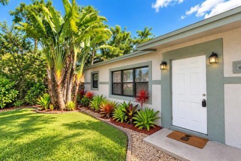 Villa ou maison à louer à Oakland Park, Floride: 3 chambres, 85.1 m2 № 2387798 - photo 2