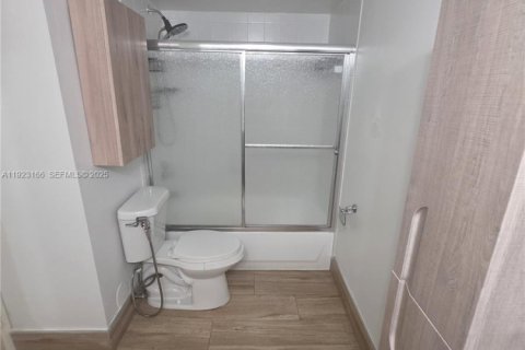 Copropriété à louer à Miami, Floride: 3 chambres, 104.05 m2 № 1976601 - photo 22