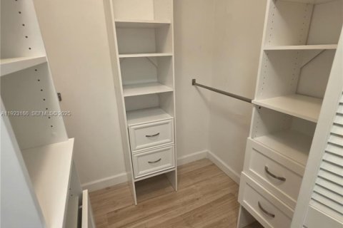 Copropriété à louer à Miami, Floride: 3 chambres, 104.05 m2 № 1976601 - photo 19