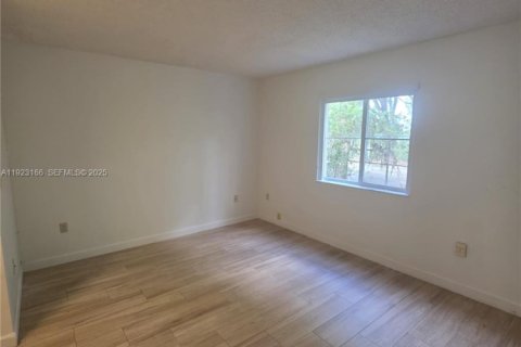 Copropriété à louer à Miami, Floride: 3 chambres, 104.05 m2 № 1976601 - photo 21