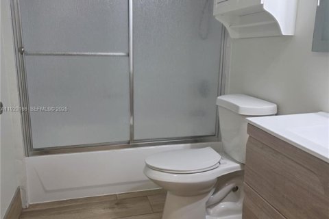 Copropriété à louer à Miami, Floride: 3 chambres, 104.05 m2 № 1976601 - photo 9