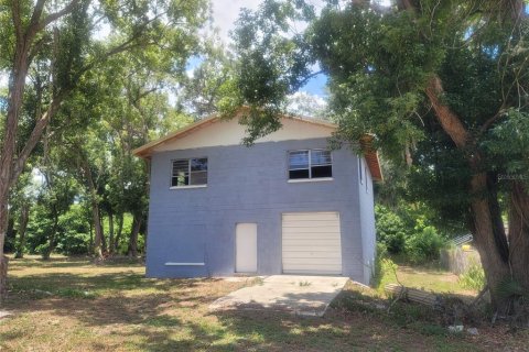 House in Seffner, Florida 1 bedroom, 201.6 sq.m. № 1846689 - photo 1